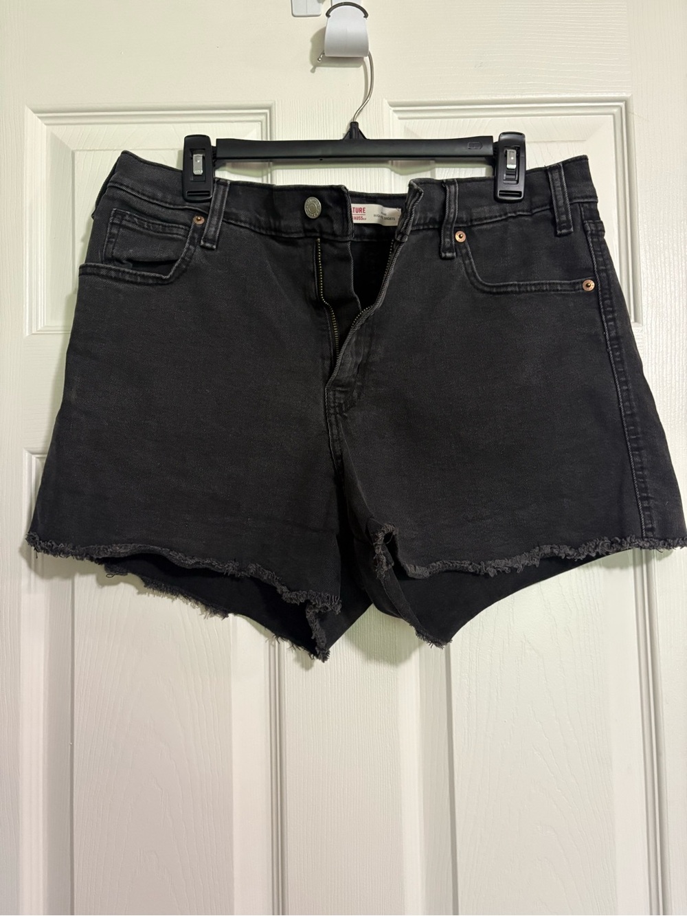 Levi's heritage high rise black shorts women’s 12